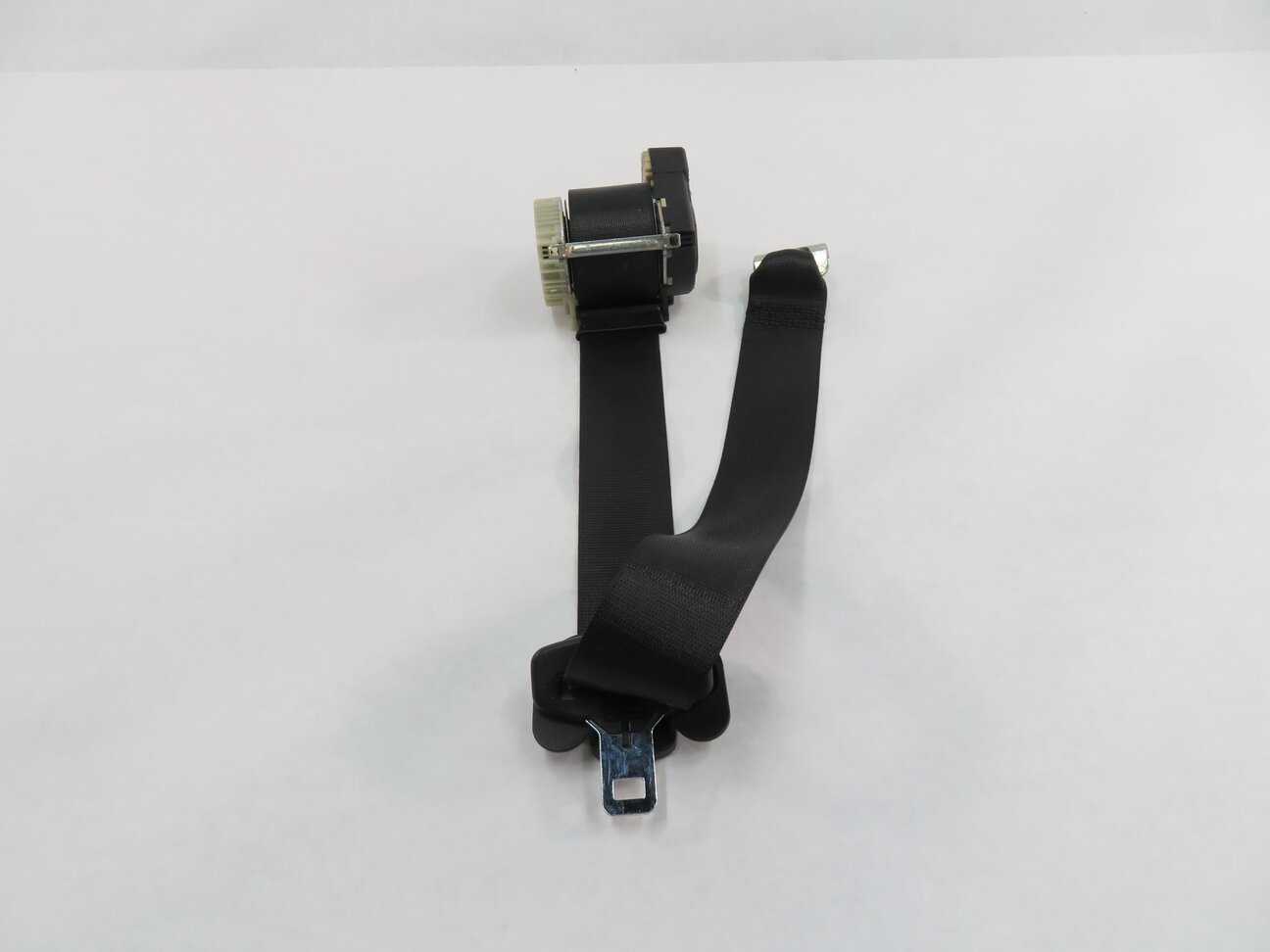 Thumbnail 2: 10 RANGE ROVER (L322) RIGHT REAR 2nd SECOND ROW SEAT SEATBELT RETRACTOR (BLACK)