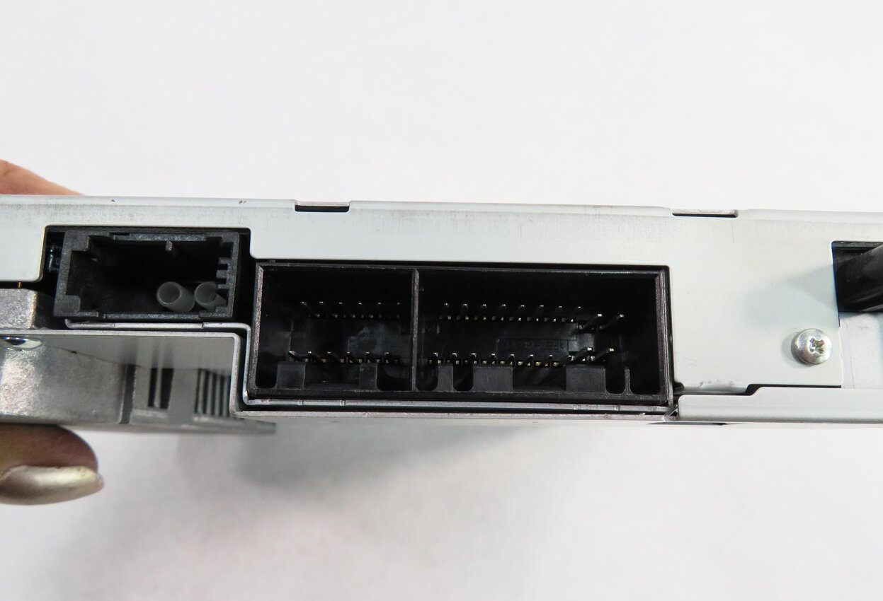 Thumbnail 6: 2010 RANGE ROVER (L322) AM/FM RADIO STEREO RECEIVER CONTROL MODULE