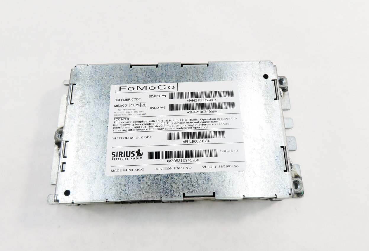 Thumbnail 2: 2007-2012 LR3 - RANGE ROVER SPORT (L320) SIRIUS SATELLITE RADIO RECEIVER MODULE