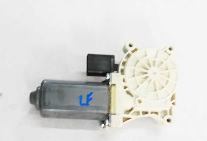 Thumbnail 4: 2010-2012 RANGE ROVER (L322) LEFT FRONT DRIVER DOOR POWER WINDOW MOTOR