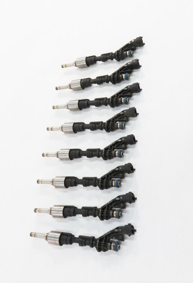 Thumbnail 4: 2010-2017 RANGE ROVER SPORT (L320 L322) JAGUAR XF XJ XK - 5.0L FUEL INJECTOR SET