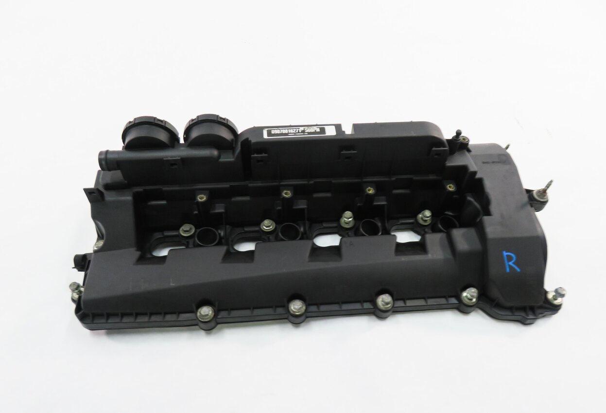 Thumbnail 2: 10-12 RANGE ROVER SPORT (L320 L322 L494 L405) 5.0L V8 - RIGHT ENGINE VALVE COVER