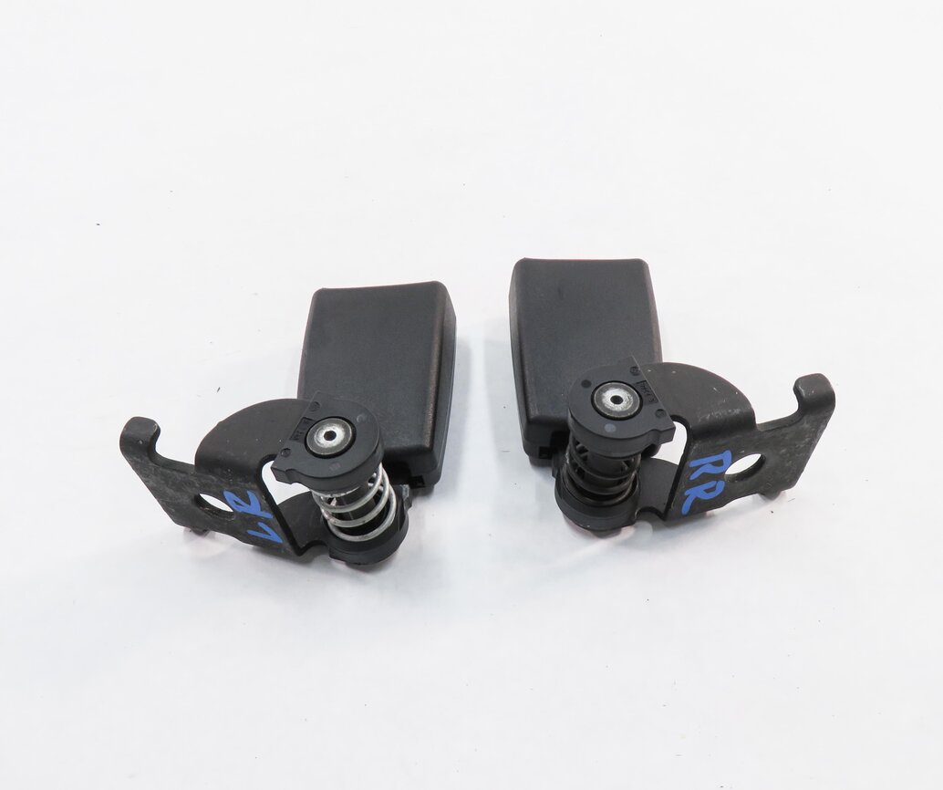 Thumbnail 5: 2008 BMW M6 ///M (E63) REAR SEAT - LEFT & RIGHT SEATBELT BUCKLE RECEIVER SET-2
