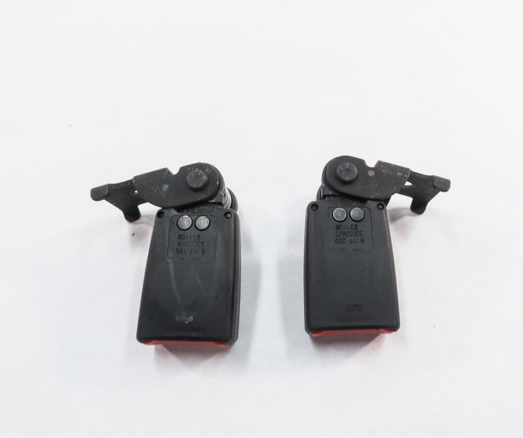Thumbnail 6: 2008 BMW M6 ///M (E63) REAR SEAT - LEFT & RIGHT SEATBELT BUCKLE RECEIVER SET-2