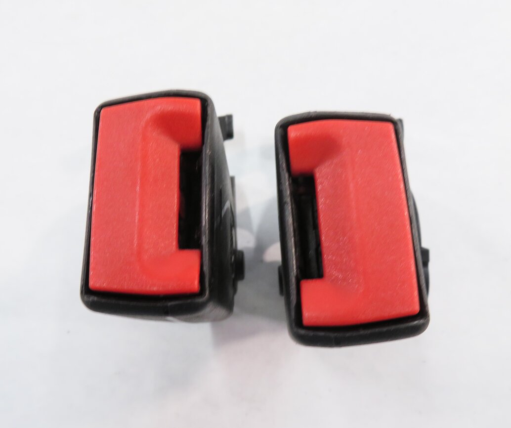 Thumbnail 7: 2008 BMW M6 ///M (E63) REAR SEAT - LEFT & RIGHT SEATBELT BUCKLE RECEIVER SET-2