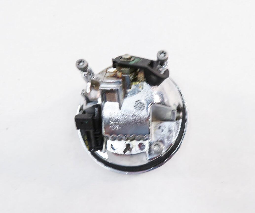 Thumbnail 6: 2008 BMW M6 ///M (E63) REAR TRUNK EMBLEM LOGO BADGE TRUNK LOCK w/ KEY
