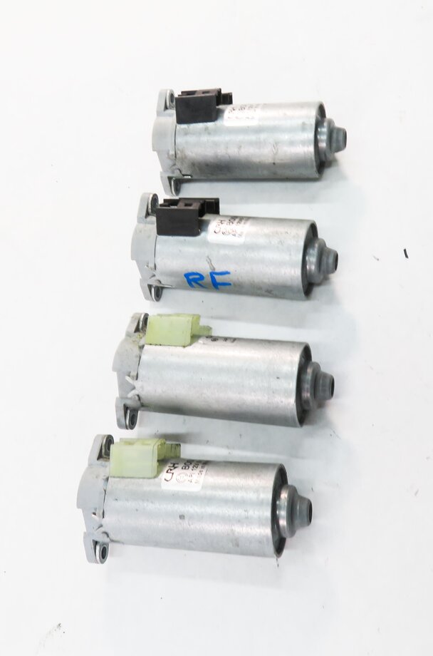 Thumbnail 3: 2008 BMW M6 ///M (E63) RIGHT FRONT PASSENGER SEAT ADJUSTMENT MOTOR SET-4