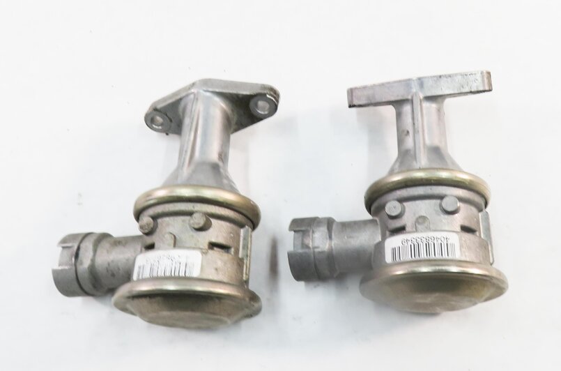 Thumbnail 2: 2008 BMW M6 ///M (E63) 5.0L S85 V10 ENGINE - AIR INJECTION CHECK VALVE SET
