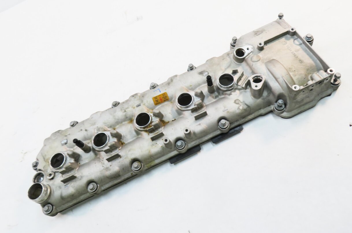 2006-2010 BMW M5 M6 ///M (E60 E63) 5.0L S85 V10 ENGINE - LEFT VALVE COVER