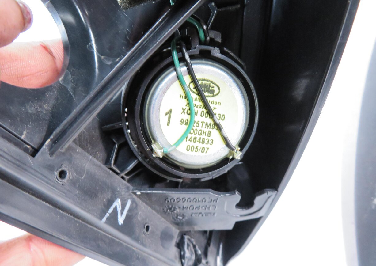 Thumbnail 10: 08 RANGE ROVER SPORT (L320) RADIO STEREO LOGIC-7 AUDIO SUB SUBWOOFER SPEAKER SET