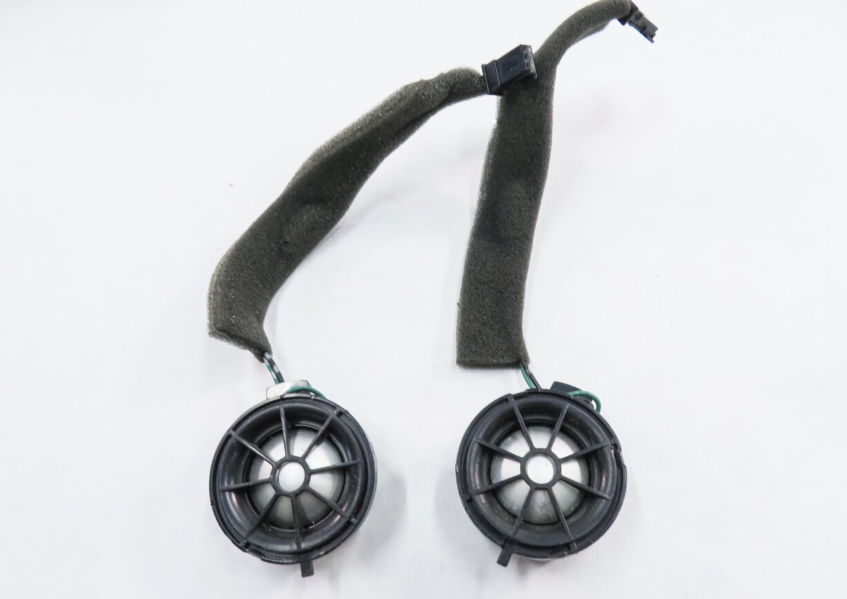 Thumbnail 13: 08 RANGE ROVER SPORT (L320) RADIO STEREO LOGIC-7 AUDIO SUB SUBWOOFER SPEAKER SET