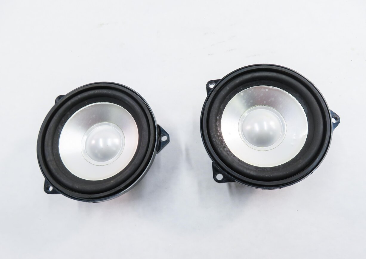 Thumbnail 17: 08 RANGE ROVER SPORT (L320) RADIO STEREO LOGIC-7 AUDIO SUB SUBWOOFER SPEAKER SET