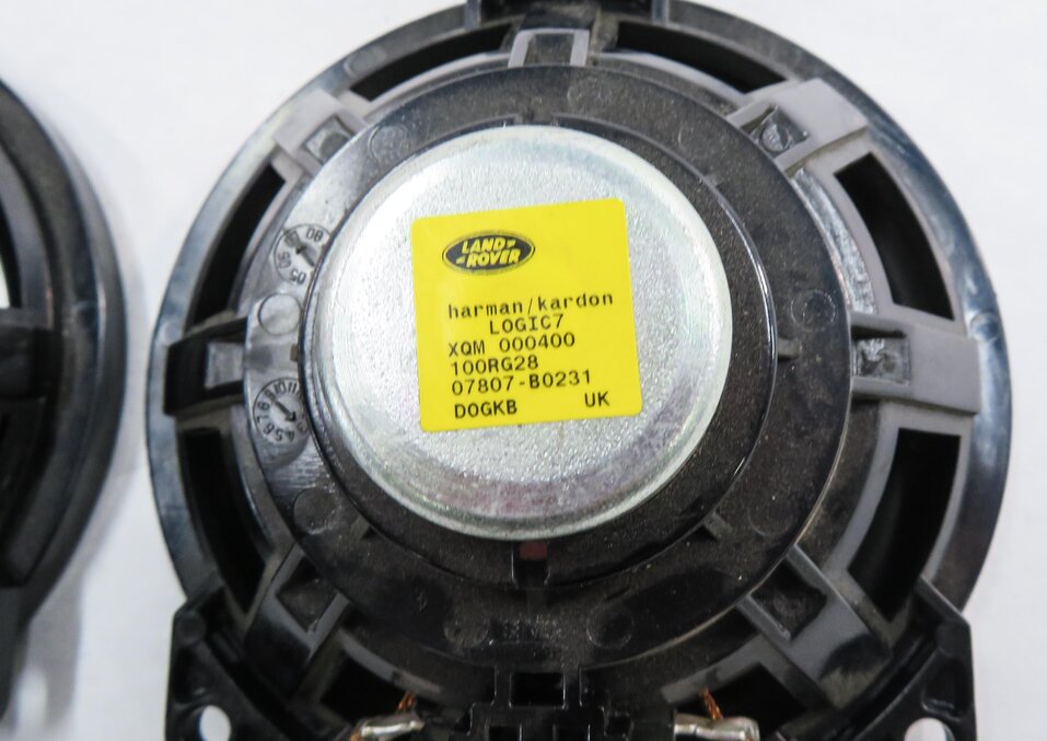 Thumbnail 18: 08 RANGE ROVER SPORT (L320) RADIO STEREO LOGIC-7 AUDIO SUB SUBWOOFER SPEAKER SET