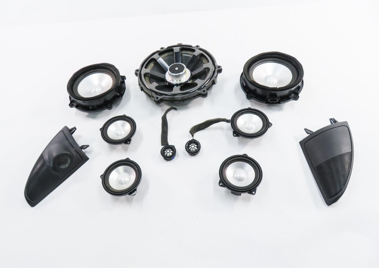 Thumbnail 4: 08 RANGE ROVER SPORT (L320) RADIO STEREO LOGIC-7 AUDIO SUB SUBWOOFER SPEAKER SET