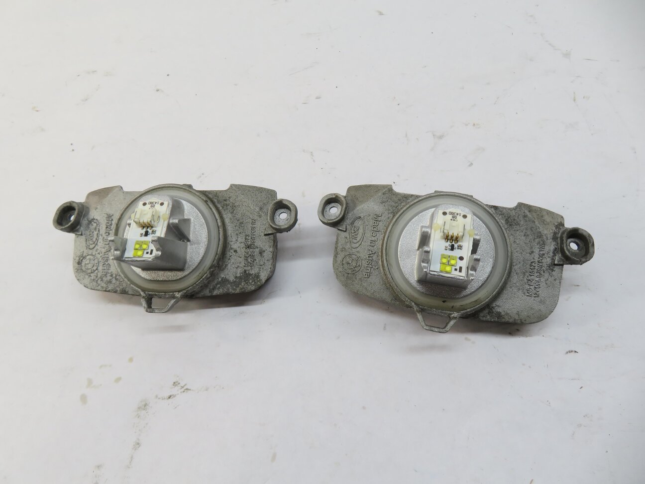 Thumbnail 4: 2013 BMW 3-SERIES ACTIVEHYBRID 3 (F30) LED HEADLIGHT DIODE MODULE SET