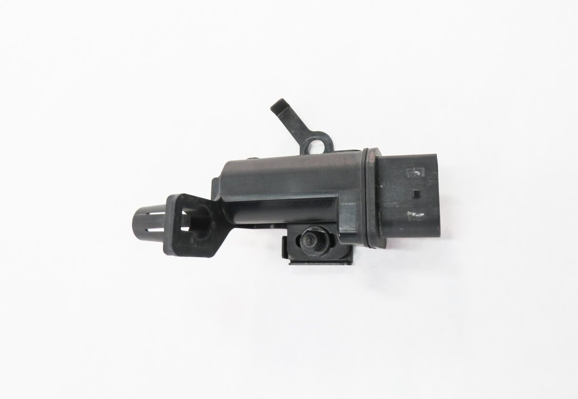 Thumbnail 3: 2013 BMW ACTIVEHYBRD-3 (F30) CURRENT DISTRIBUTION MODULE