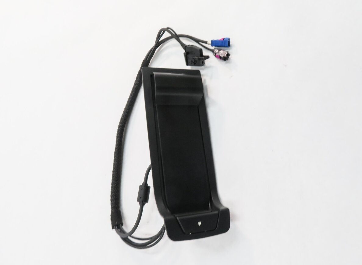 Thumbnail 3: 2013 BMW ACTIVEHYBRD-3 (F30) FRONT CENTER CONSOLE CELL PHONE CRADLE ADPATER