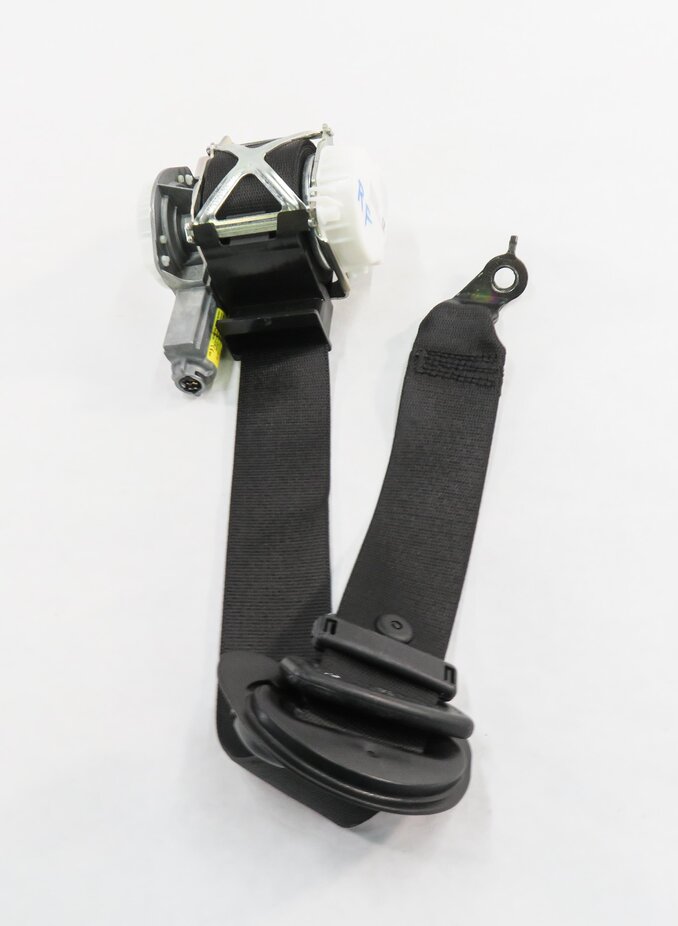 Thumbnail 2: 2012-2014 BMW 320i 328i 335i (F30) SEDAN RIGHT FRONT SEATBELT RETRACTOR (BLACK)