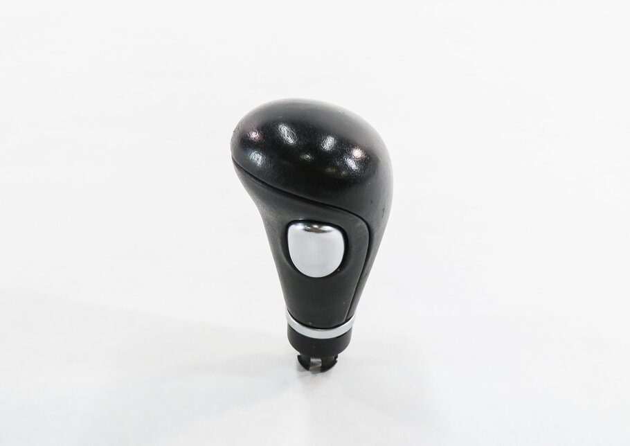 Thumbnail 2: 2011 AUDI Q7 (4L) TRANSMISSION GEAR SHIFTER SHIFT HANDLE KNOB (BLACK)