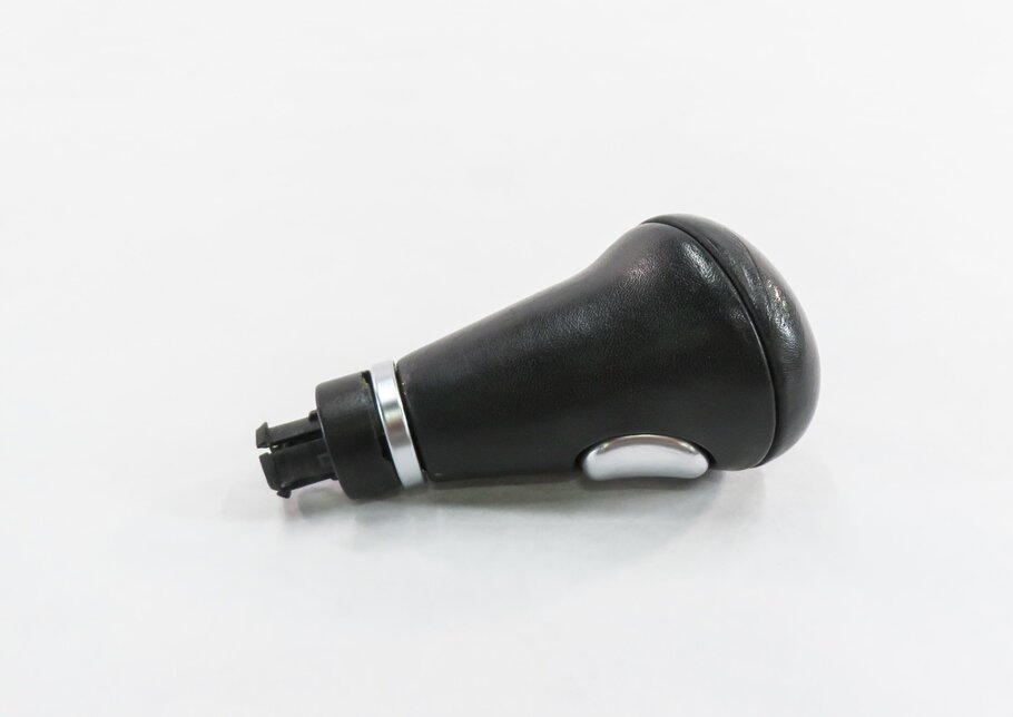 Thumbnail 4: 2011 AUDI Q7 (4L) TRANSMISSION GEAR SHIFTER SHIFT HANDLE KNOB (BLACK)