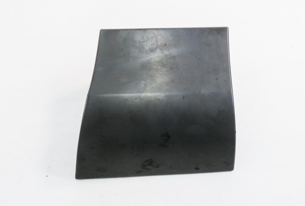 Thumbnail 2: 2011 AUDI Q7 (4L) RIGHT FRONT PASSENGER FENDER LOWER MOULDING TRIM