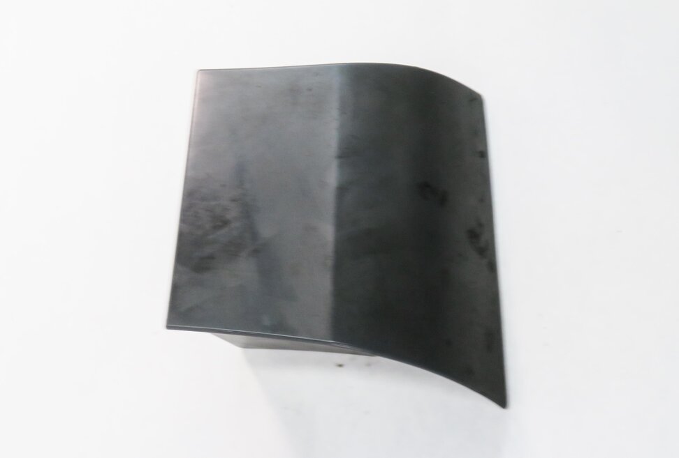 Thumbnail 3: 2011 AUDI Q7 (4L) RIGHT FRONT PASSENGER FENDER LOWER MOULDING TRIM