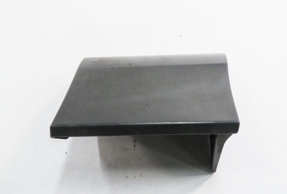 Thumbnail 5: 2011 AUDI Q7 (4L) RIGHT FRONT PASSENGER FENDER LOWER MOULDING TRIM