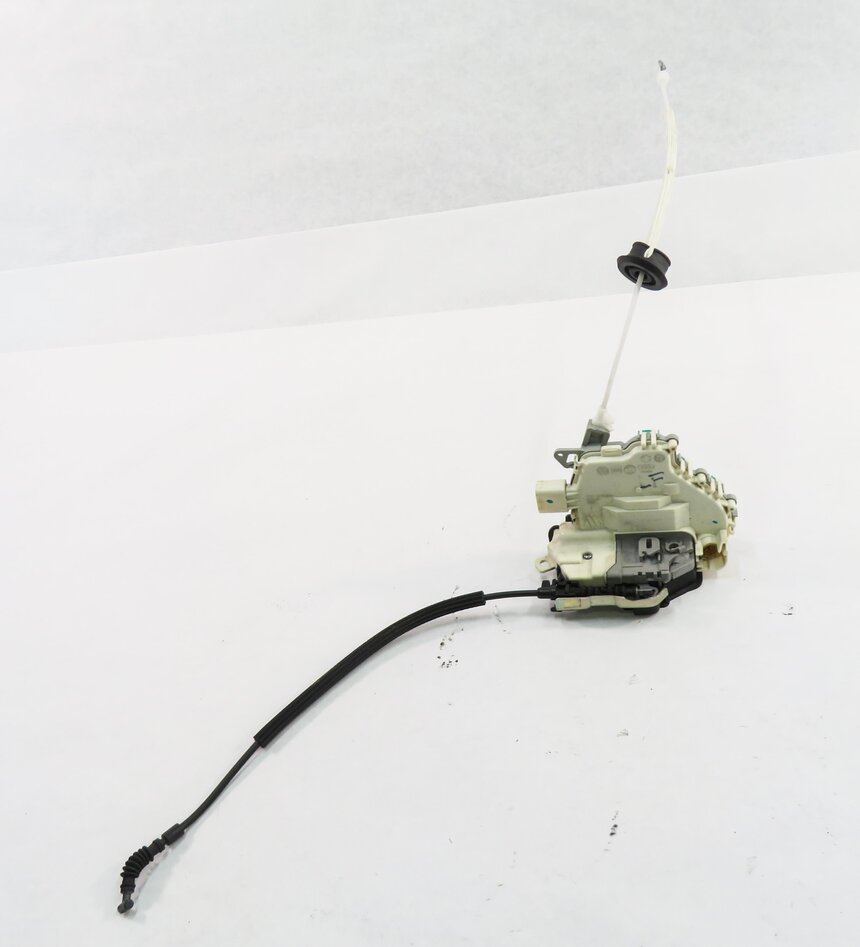 Thumbnail 2: 2010-2019 AUDI / PORSCHE A4 S4 A5 S5 A6 Q3 Q5 Q7 TT 911 - LEFT FRONT DOOR LATCH