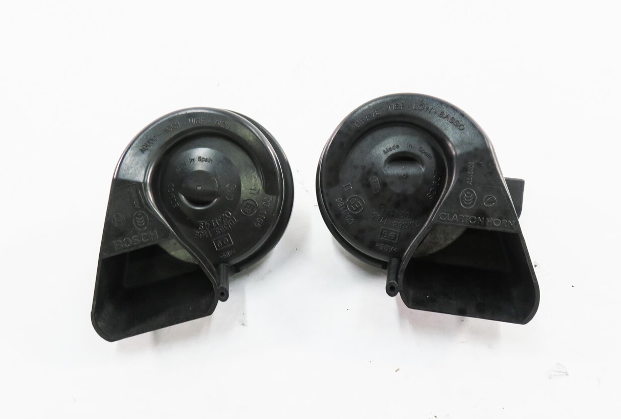 Thumbnail 2: 2007-2015 AUDI Q7 R8 (4L 4S) HIGH & LOW TONE HORN SET-2