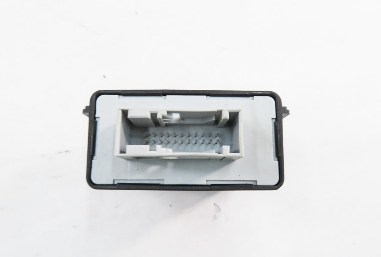 Thumbnail 6: 2011 AUDI Q7 (4L) XENON HID HEADLIGHT RANGE CONTROL MODULE