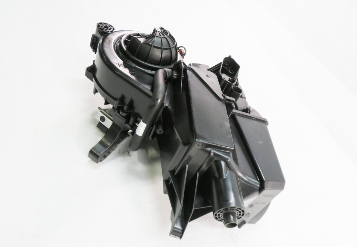 Thumbnail 3: 13-19 MERCEDES GL350 GL450 GL550 GLS350 GLS450 (W166 X166) REAR A/C BLOWER MOTOR