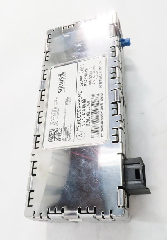 Thumbnail 3: 2013 MERCEDES GL450 (X166) SIRIUS SATELLITE RADIO RECEIVER CONTROL MODULE
