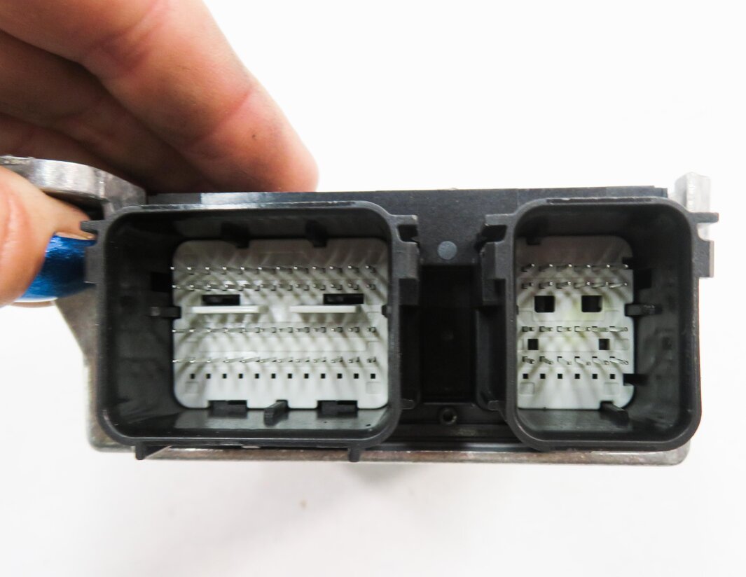 Thumbnail 6: 2012 RANGE ROVER EVOQUE (L538) REAR HATCH DOOR TRUNK LIFTGATE CONTROL MODULE