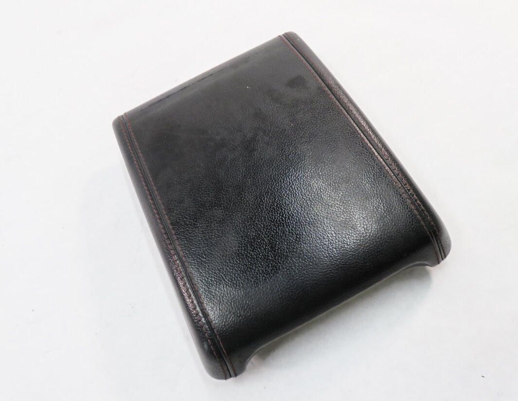 Thumbnail 1: 12-15 RANGE ROVER EVOQUE (L538) FRONT CENTER CONSOLE ARM REST LID (BLACK & RED)