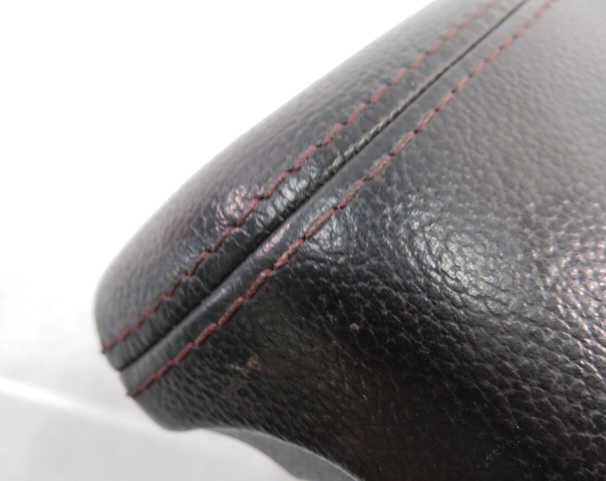 Thumbnail 8: 12-15 RANGE ROVER EVOQUE (L538) FRONT CENTER CONSOLE ARM REST LID (BLACK & RED)