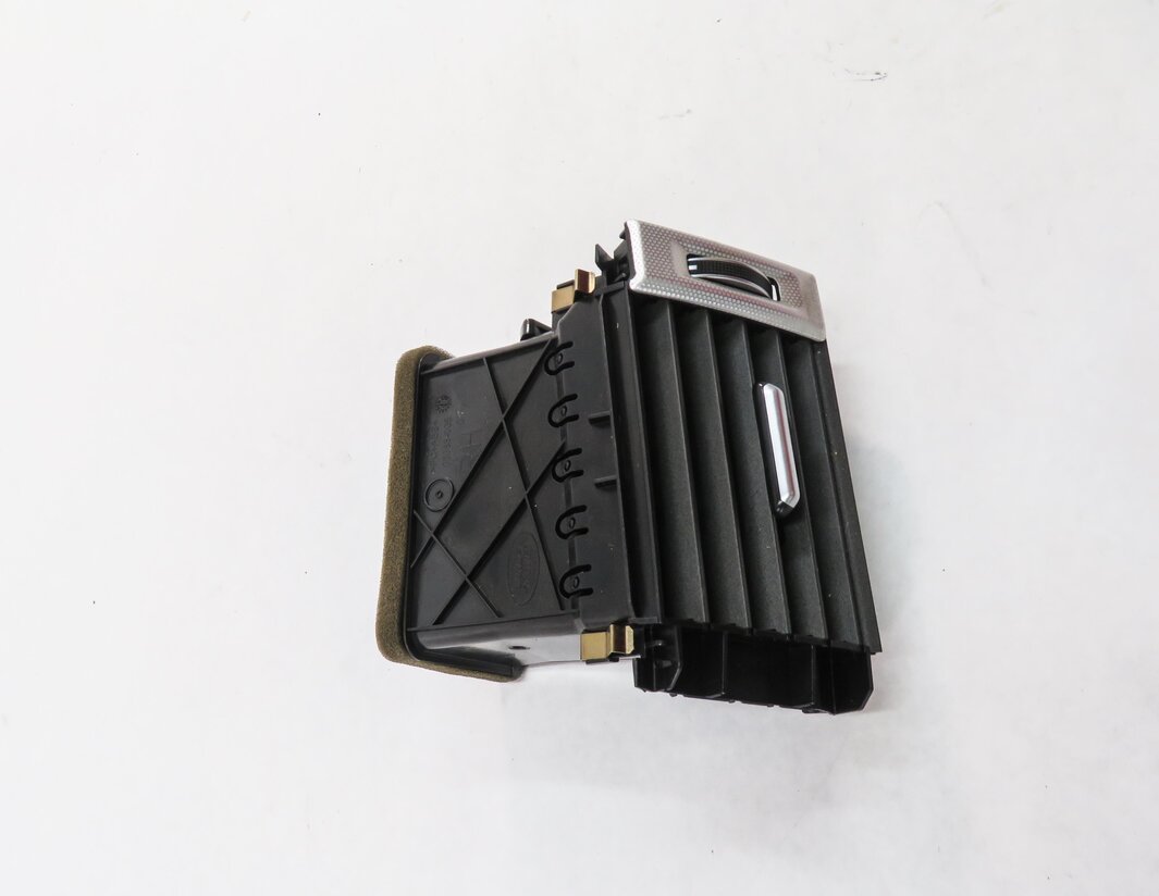 Thumbnail 4: 2012 RANGE ROVER EVOQUE (L538) RIGHT FRONT PASSENGER DASH HEATER A/C AIR VENT