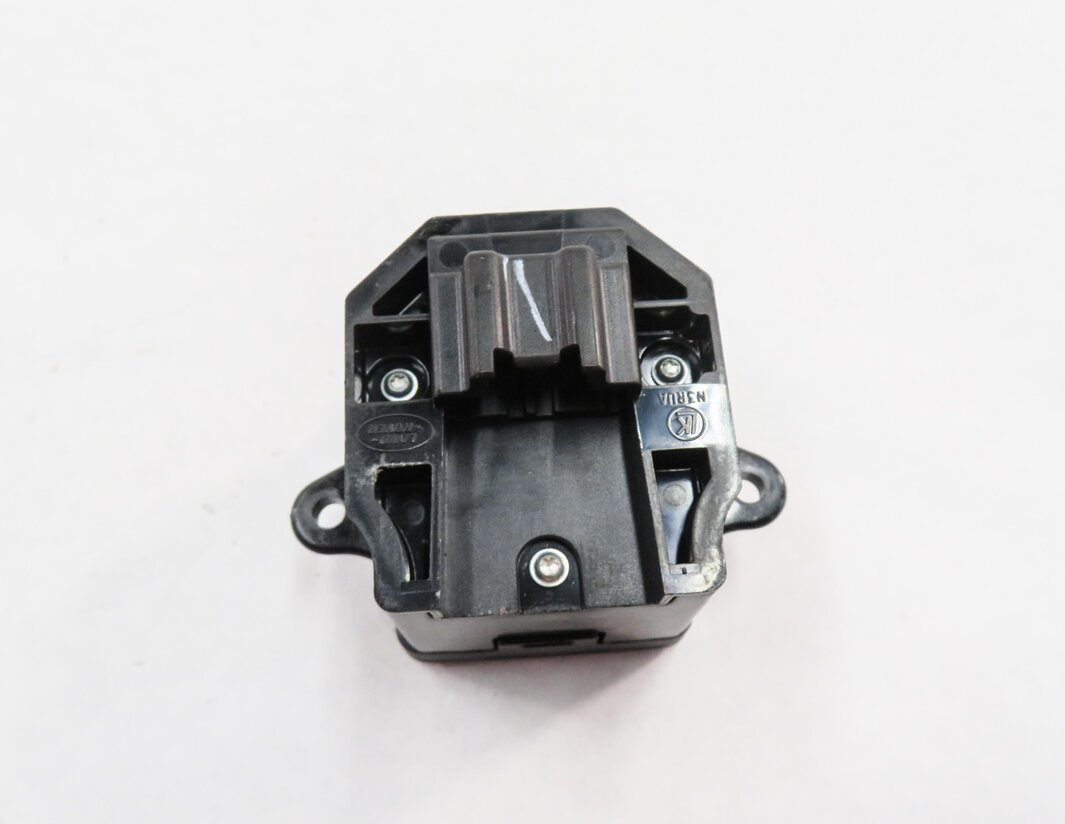 Thumbnail 7: 2012 RANGE ROVER EVOQUE (L538) TRACTION CONTROL HILL DESCENT SWITCH BUTTON