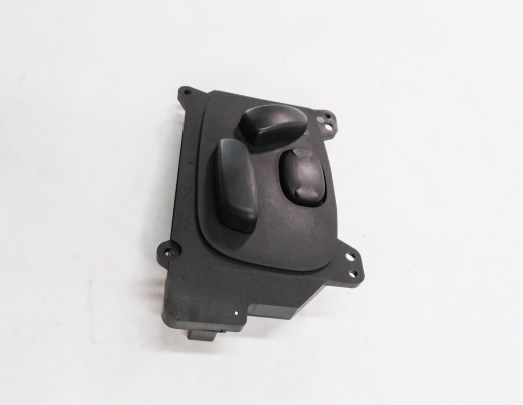 Thumbnail 3: 2012 RANGE ROVER EVOQUE (L538) RIGHT FRONT PASSENGER SEAT ADJUSTMENT SWITCH