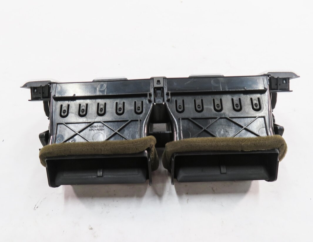Thumbnail 5: 2012 RANGE ROVER EVOQUE (L538) CENTER DASH HEATER A/C AIR VENT