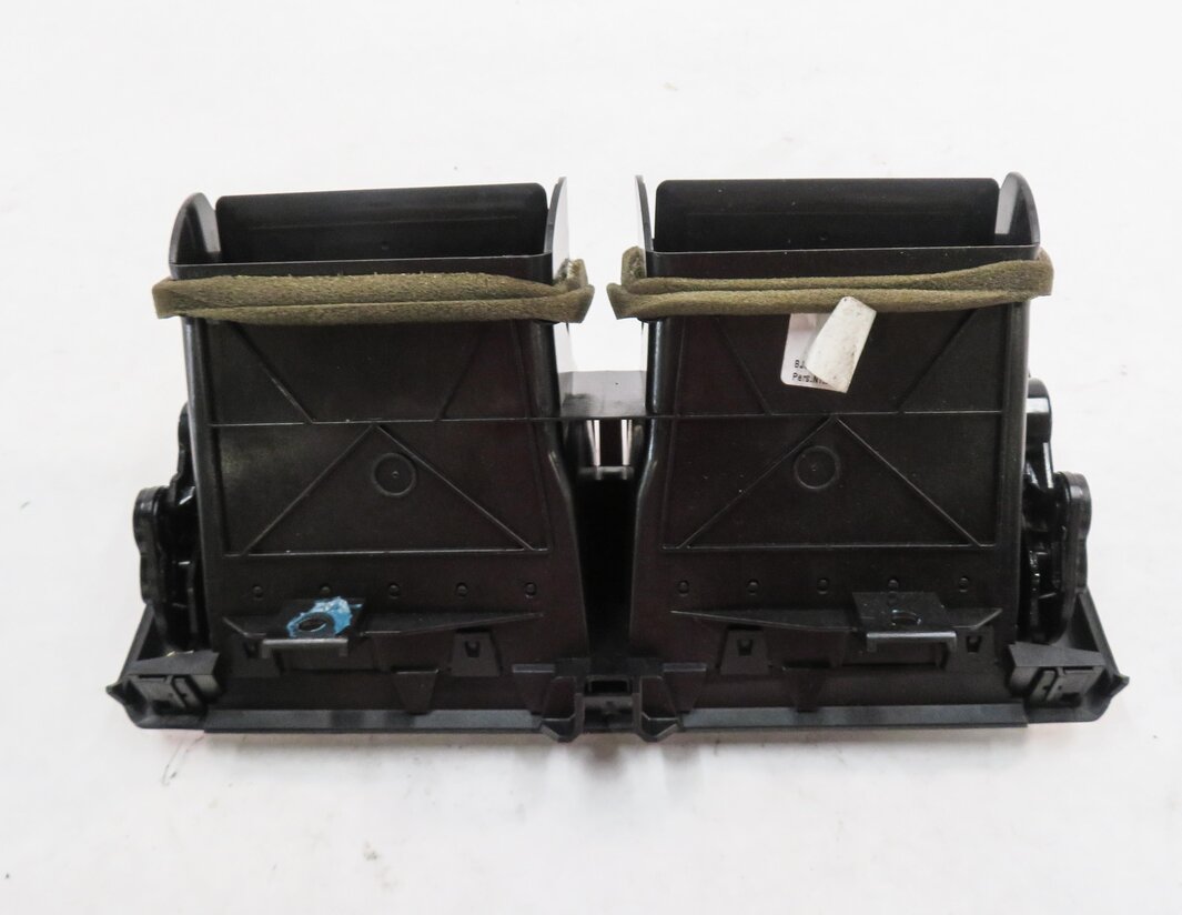 Thumbnail 6: 2012 RANGE ROVER EVOQUE (L538) CENTER DASH HEATER A/C AIR VENT