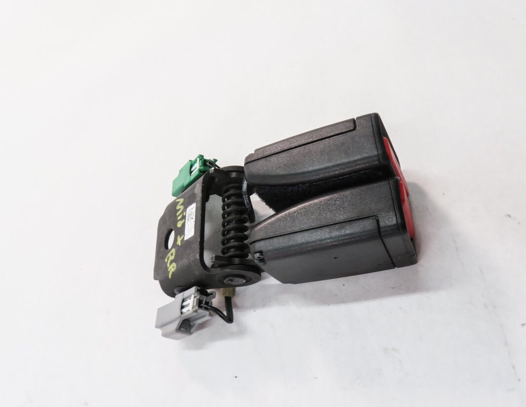 Thumbnail 3: 2012 RANGE ROVER EVOQUE (L538) REAR SEAT SEATBELT BUCKLE RECEIVER (BLACK)
