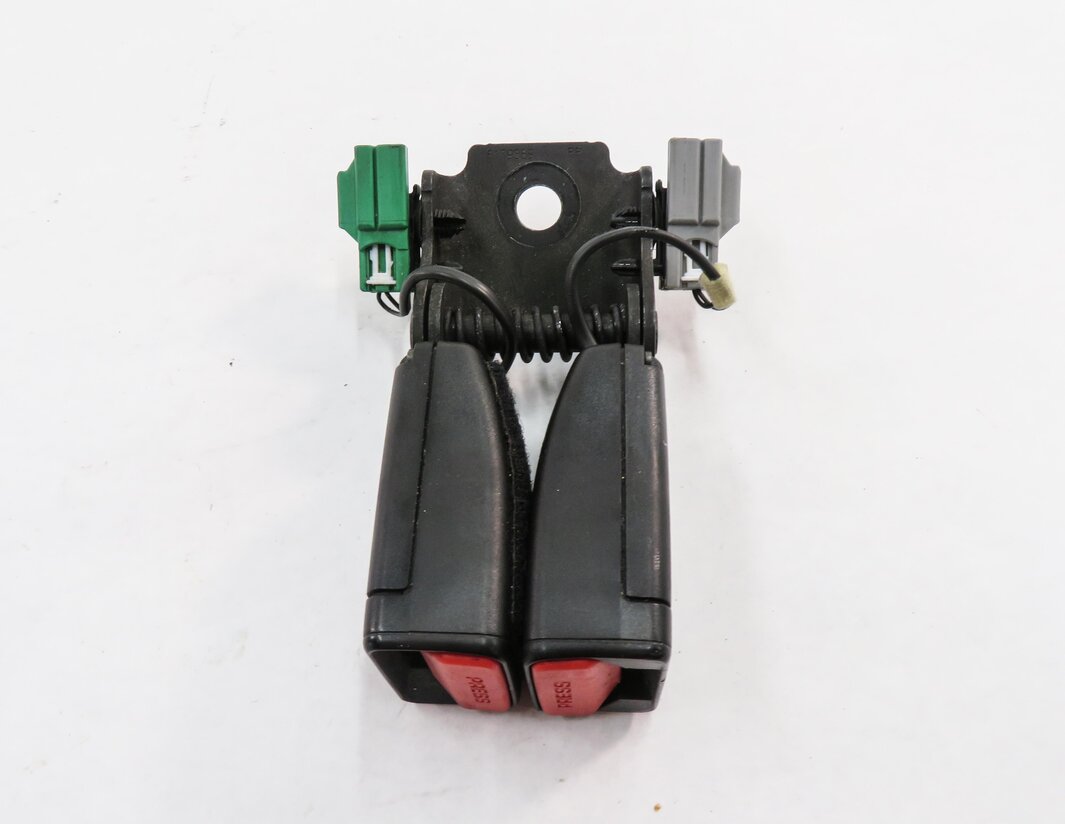Thumbnail 6: 2012 RANGE ROVER EVOQUE (L538) REAR SEAT SEATBELT BUCKLE RECEIVER (BLACK)