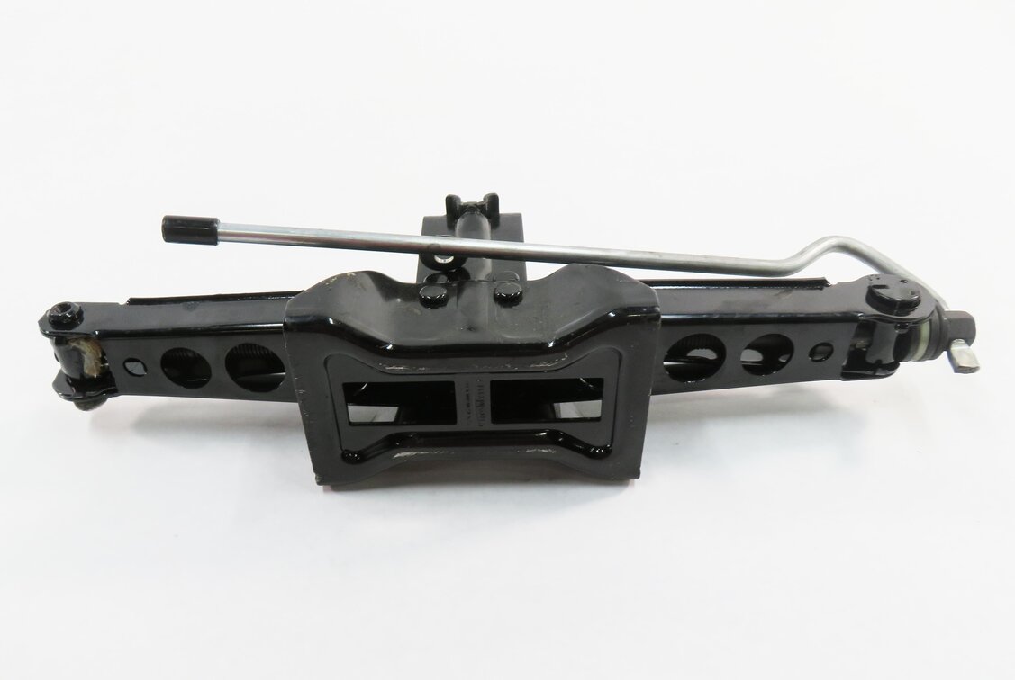 Thumbnail 6: 12-19 RANGE ROVER EVOQUE (L538) EMERGENCY SPARE TIRE CAR LIFT JACK TOOL