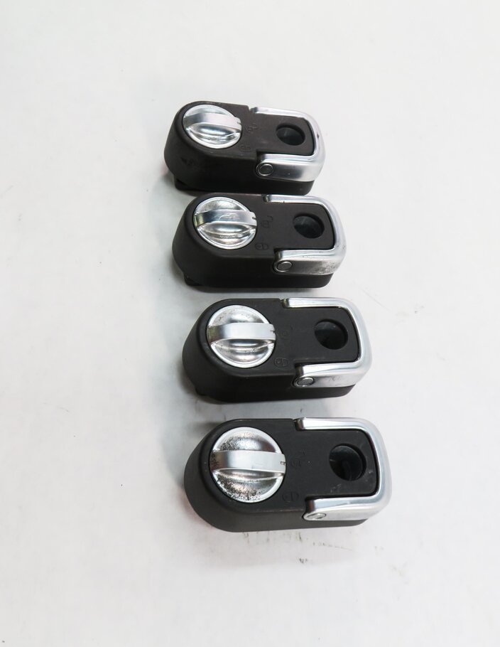 Thumbnail 10: 2012 RANGE ROVER EVOQUE (L538) REAR TRUNK CARGO SLIDER RAIL & BUCKLE SET