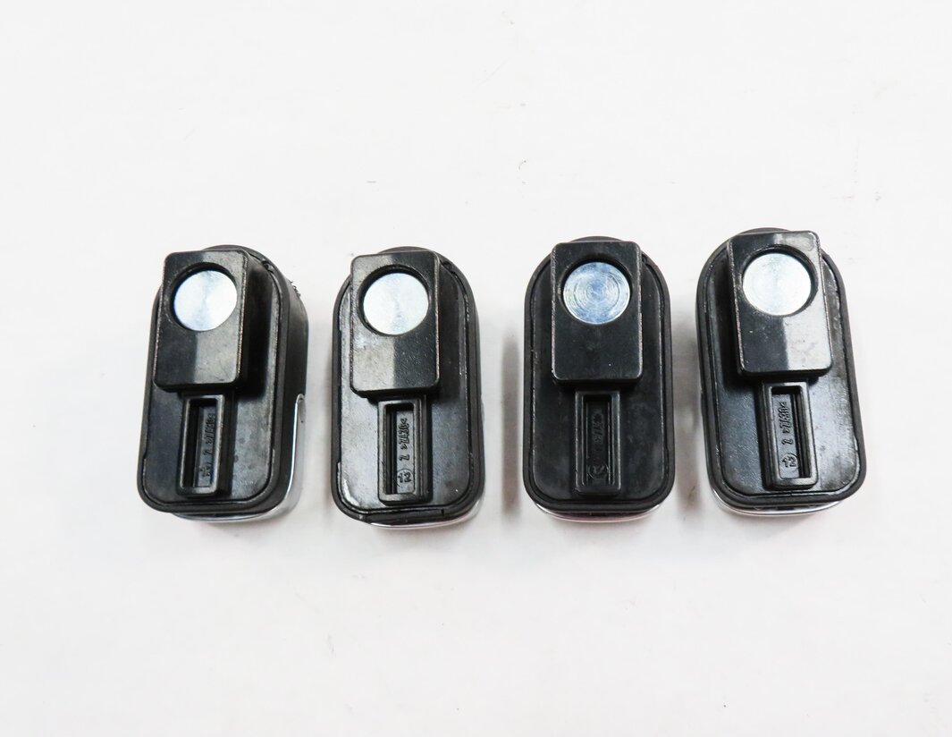 Thumbnail 11: 2012 RANGE ROVER EVOQUE (L538) REAR TRUNK CARGO SLIDER RAIL & BUCKLE SET