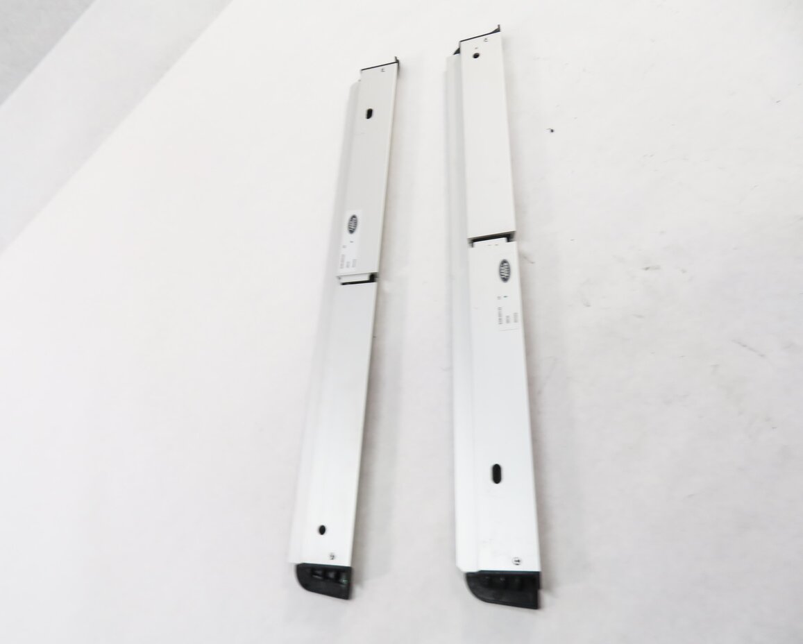 Thumbnail 3: 2012 RANGE ROVER EVOQUE (L538) REAR TRUNK CARGO SLIDER RAIL & BUCKLE SET