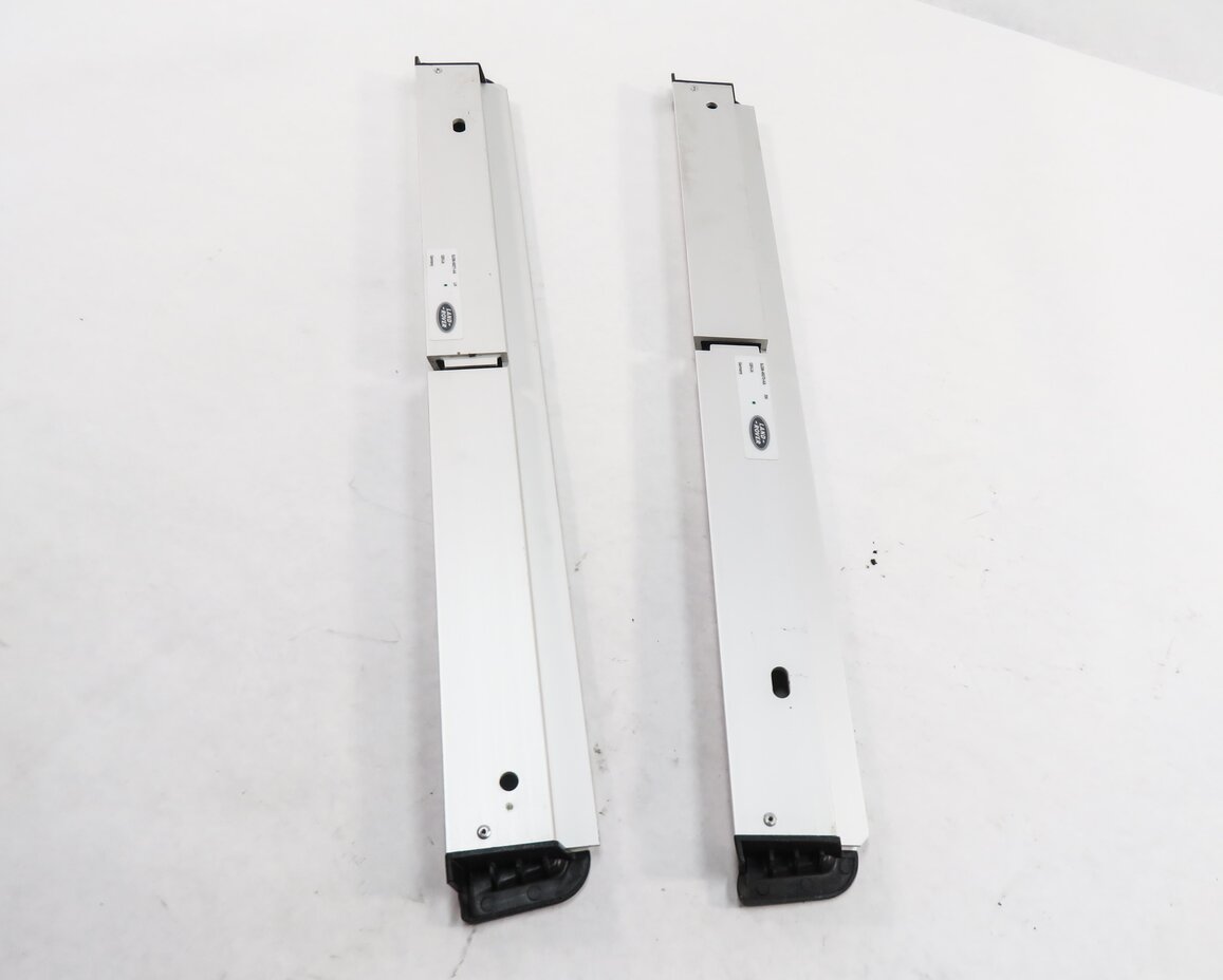 Thumbnail 4: 2012 RANGE ROVER EVOQUE (L538) REAR TRUNK CARGO SLIDER RAIL & BUCKLE SET