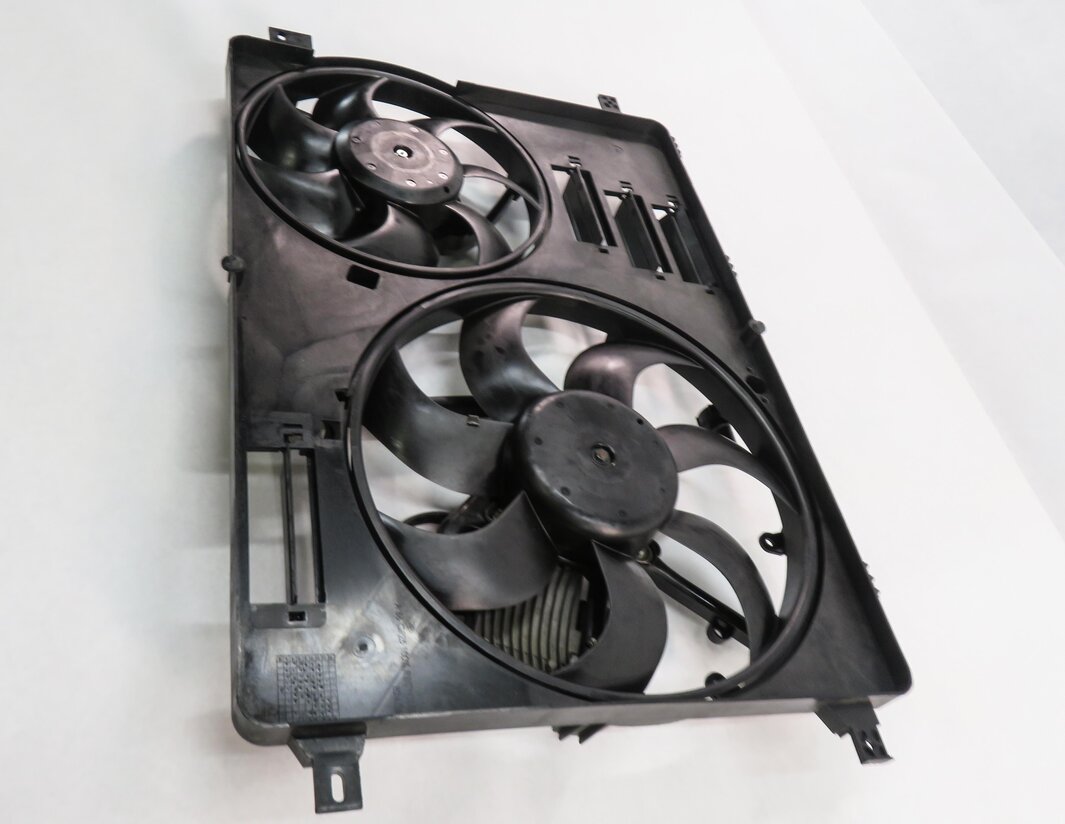 Thumbnail 3: 12-17 LR2 DISCOVERY SPORT RANGE ROVER EVOQUE (L538 L550) RADIATOR COOLING FAN