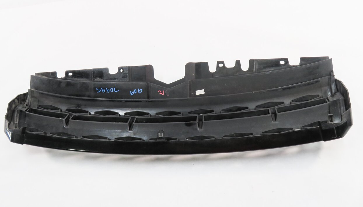 Thumbnail 6: 2012 RANGE ROVER EVOQUE (L538) FRONT UPPER CENTER HOOD AIR VENT GRILLE TRIM