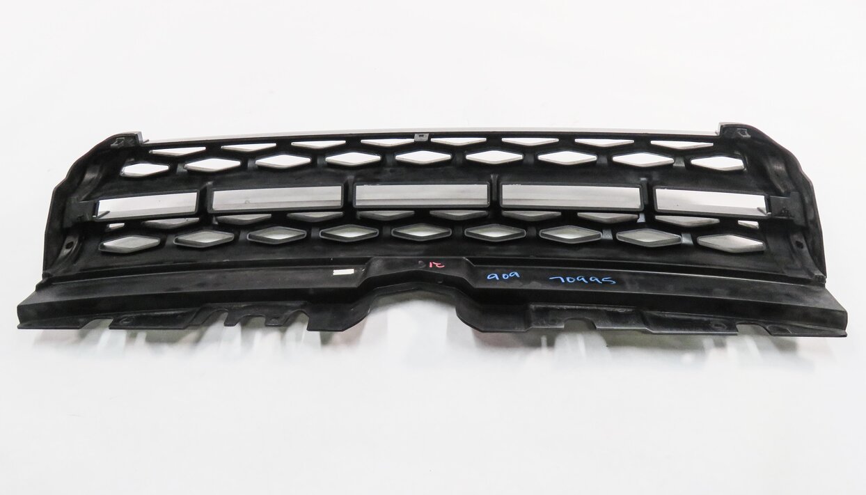 Thumbnail 7: 2012 RANGE ROVER EVOQUE (L538) FRONT UPPER CENTER HOOD AIR VENT GRILLE TRIM